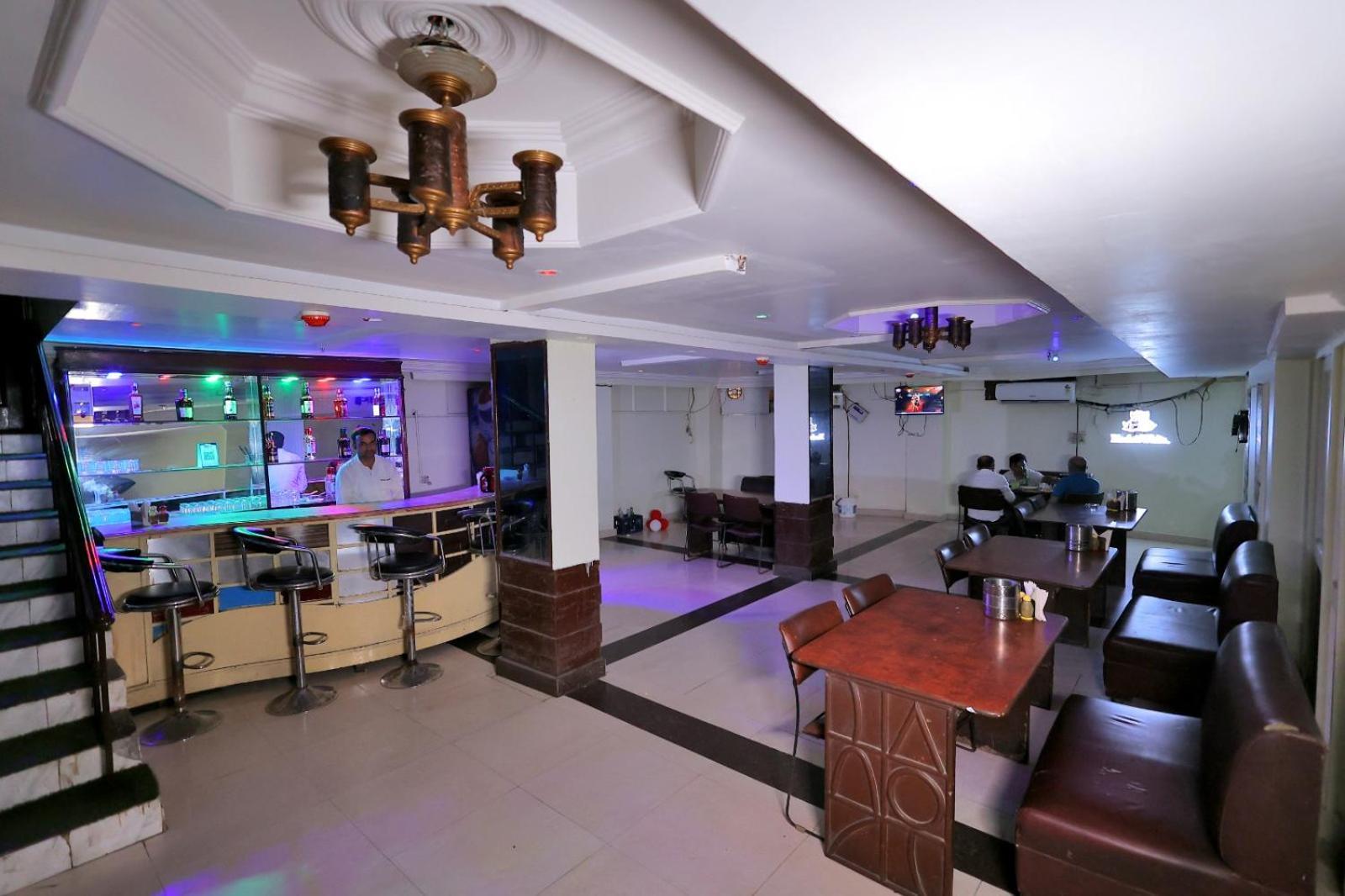 Hotel Paradise Kanpur Eksteriør billede