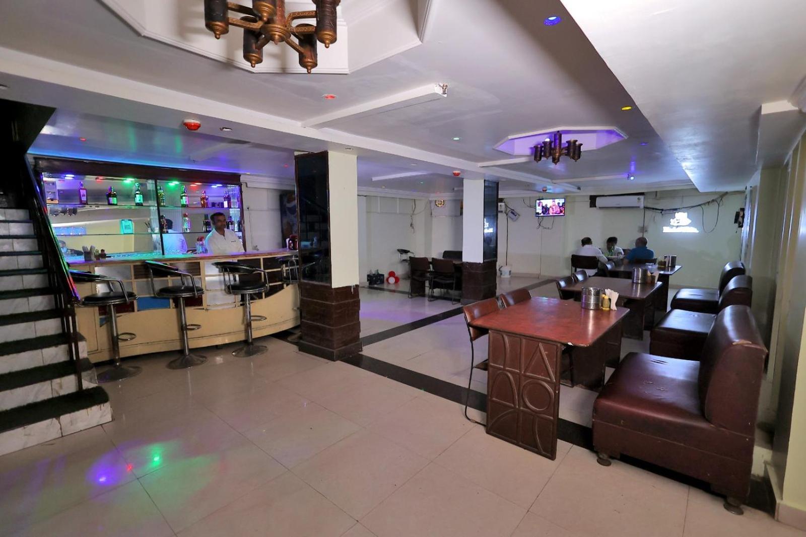 Hotel Paradise Kanpur Eksteriør billede