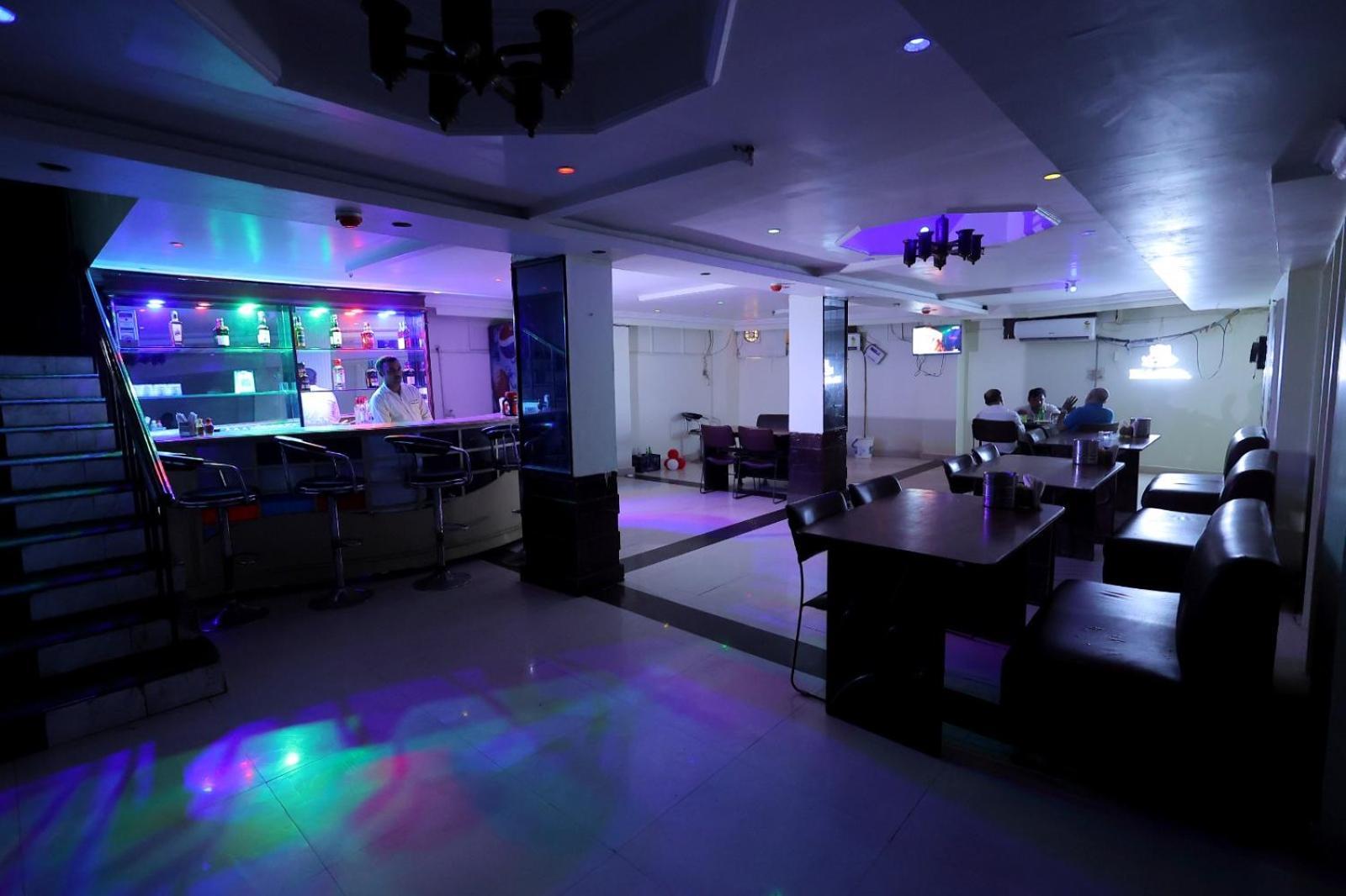Hotel Paradise Kanpur Eksteriør billede